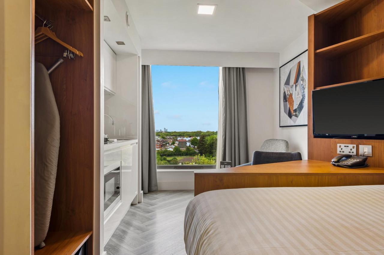 Roomzzz London Stratford Екстер'єр фото