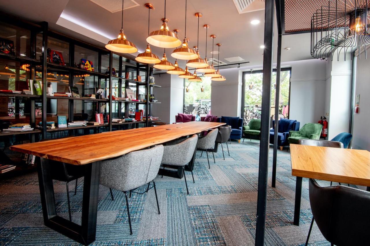 Roomzzz London Stratford Екстер'єр фото